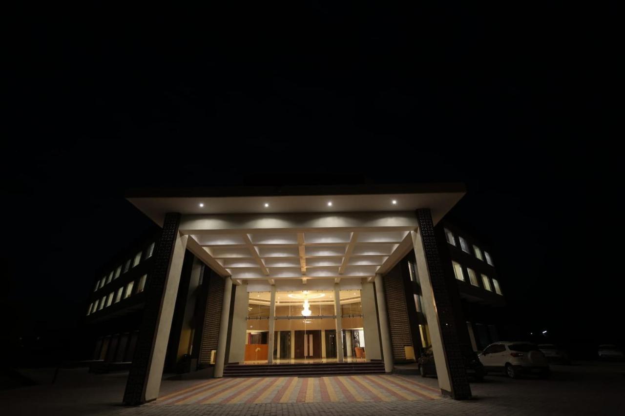 Bamboo Saa Mulberry Resort 布什格尔 外观 照片