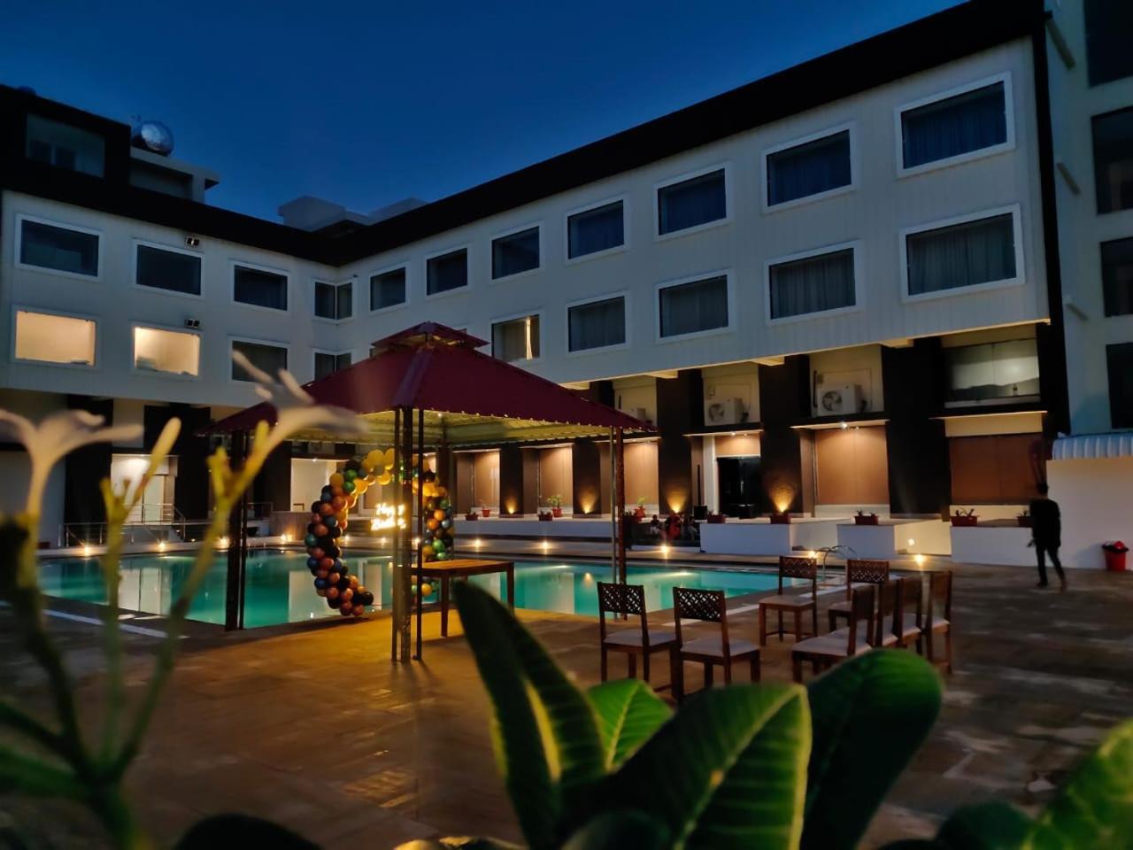 Bamboo Saa Mulberry Resort 布什格尔 外观 照片